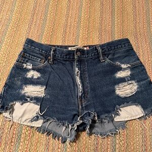 Vintage Levi's 505 Cut Off Denim Shorts Straight Fit Saint & Noble 34 W Distress